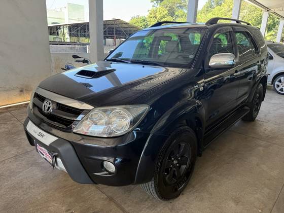 TOYOTA HILUX SW4 3.0 SRV 4X4 16V TURBO INTERCOOLER DIESEL 4P AUTOMÁTICO